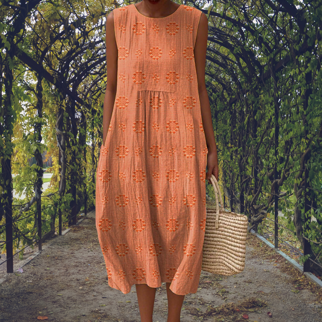 Sarah™ – Midi šaty bez rukávů s plastickým vzorem.