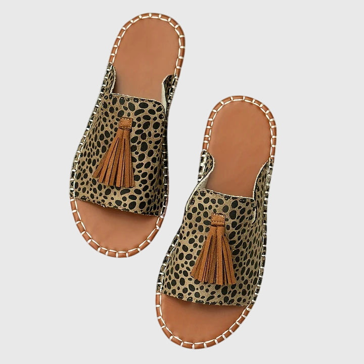 Giuliana™ – Boho nazouvací sandály se střapcem