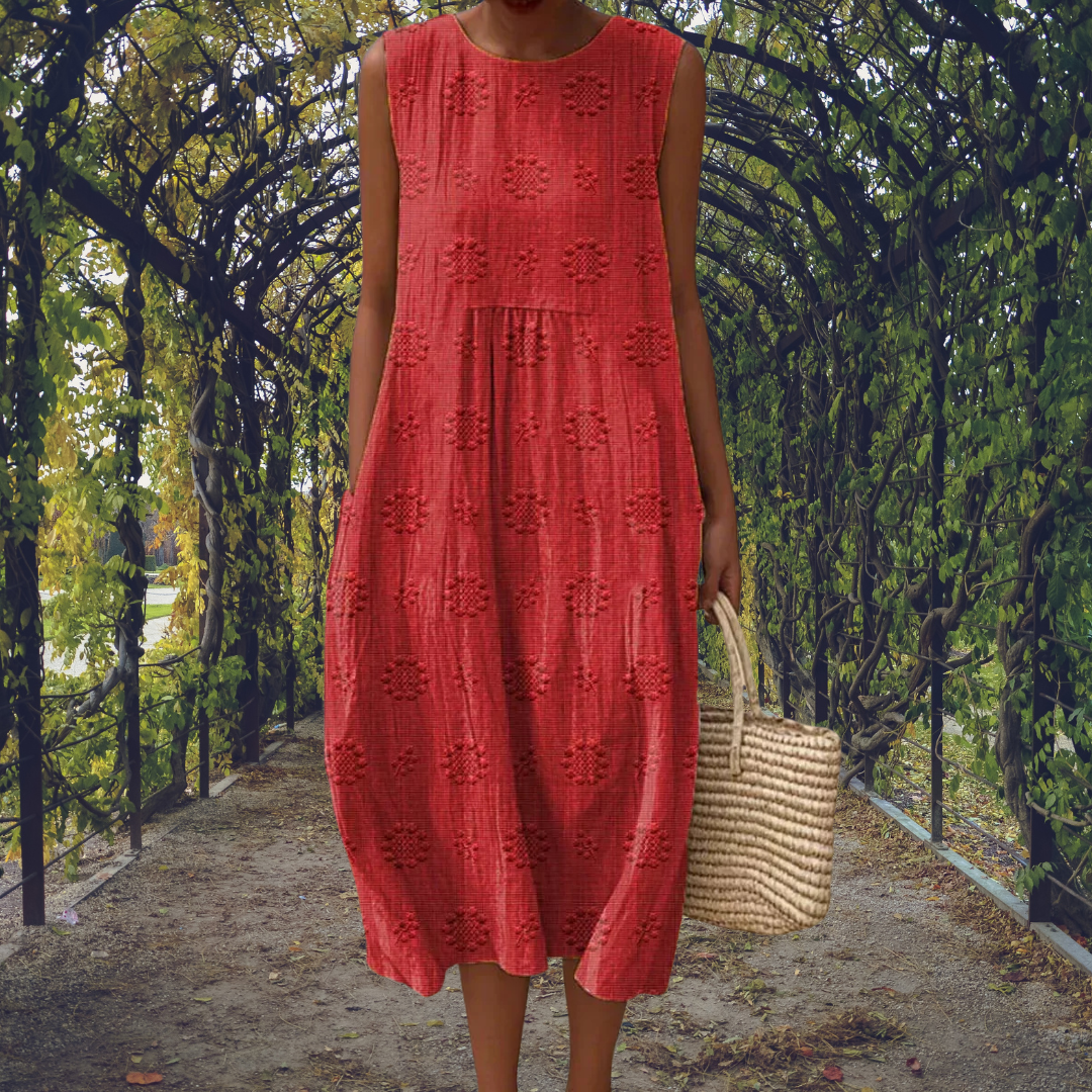 Sarah™ – Midi šaty bez rukávů s plastickým vzorem.