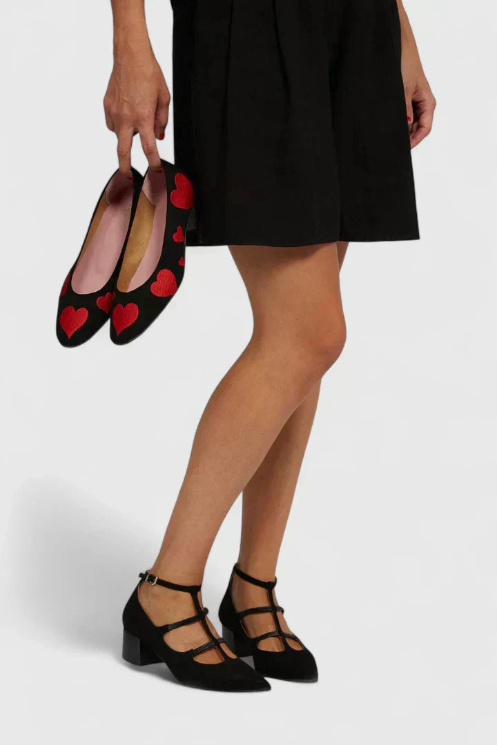Reese - Lodičky s pásky, uzavřená špička, elegantní design