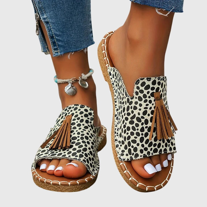 Giuliana™ – Boho nazouvací sandály se střapcem
